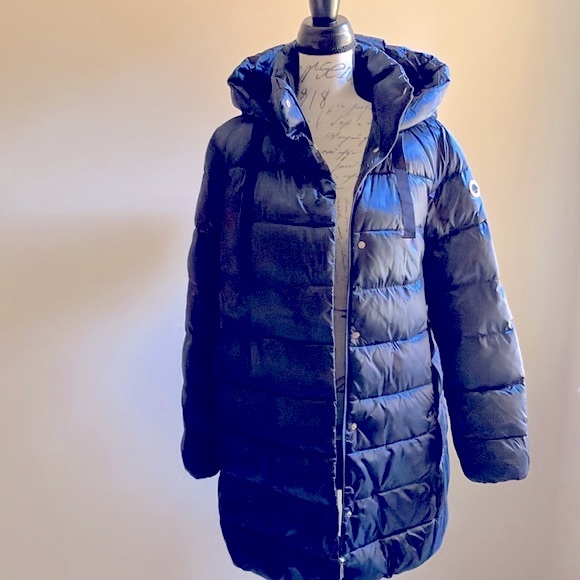 MADZERINI WOMEN’S FULL LENGTH COAT DESIGN IN ITALY - Picture 2 of 16